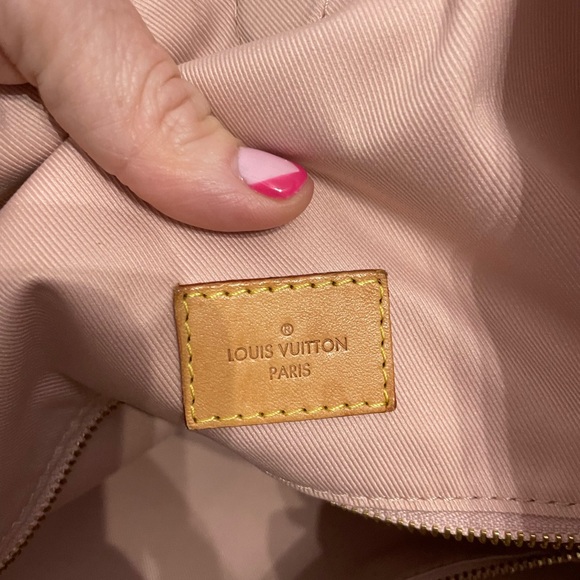 Authentic graceful Louis Vuitton - Picture 6 of 6
